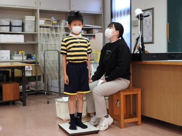 身体測定（３・４・６年生）