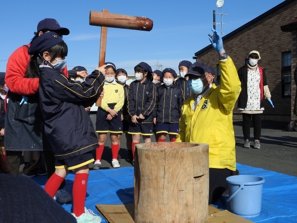 ぺったんぺったん お餅つき