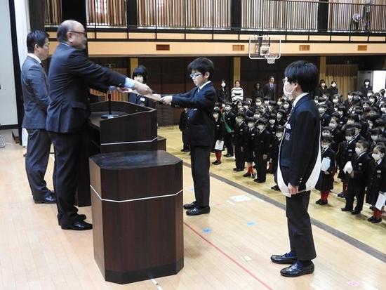 6年生 最後の朝会