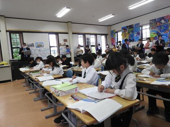 福嶋先生来校