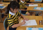 集中して頑張っているよ！算数の学習