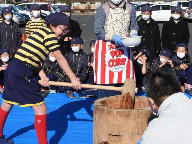 餅つきをしました!